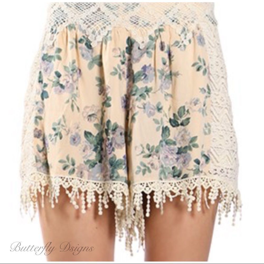 NEW Ryu Vintage Floral Crochet Fringe Shorts
